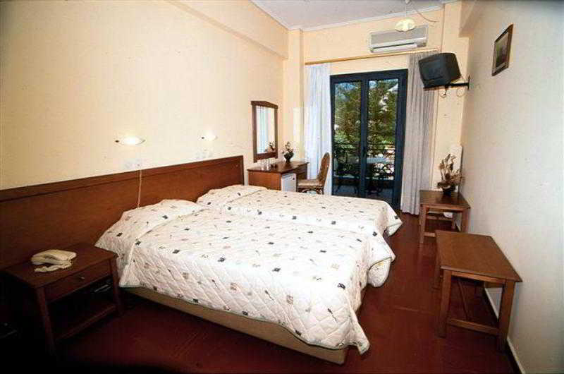Hotel Bakos Loutráki Exterior foto